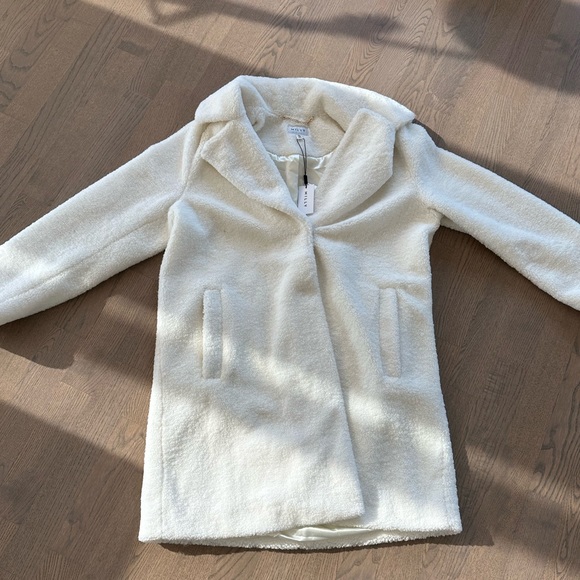 Milly Long White Fur Peacoat Coat - Picture 5 of 5